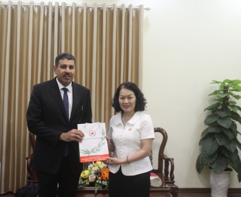 Oman sẽ hỗ trợ xe cứu thương chuyên dụng cho Hội Chữ thập đỏ Việt Nam