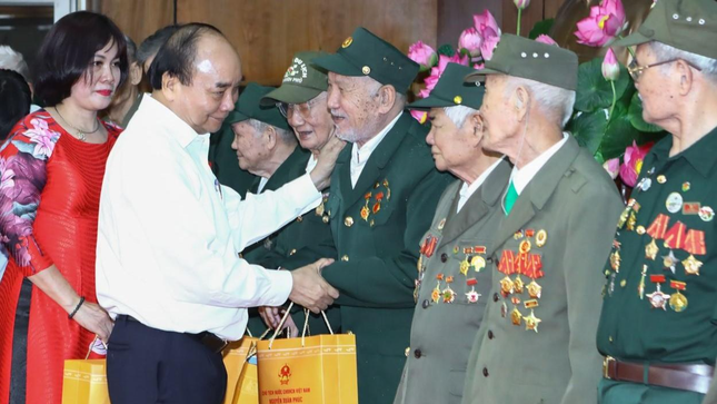 Nhiều hoạt động hướng tới Kỷ niệm 75 năm Ngày Thương binh - Liệt sĩ Nhiều hoạt động hướng tới Kỷ niệm 75 năm Ngày Thương binh - Liệt sĩ