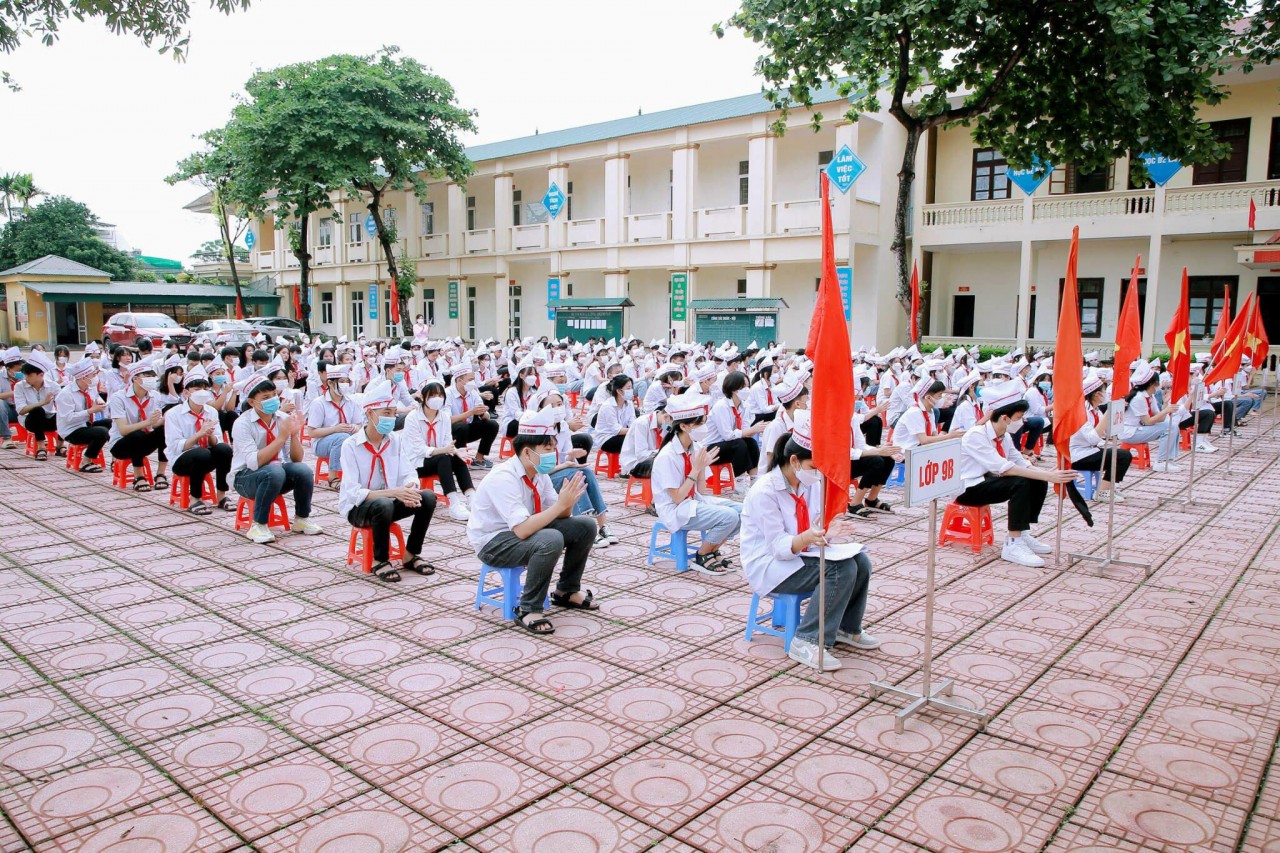 Học sinh Phú Thọ thi tìm hiểu kiến thức biển đảo Việt Nam "Tổ quốc bên bờ sóng" năm 2022 Học sinh Phú Thọ thi tìm hiểu kiến thức biển đảo Việt Nam "Tổ quốc bên bờ sóng" năm 2022
