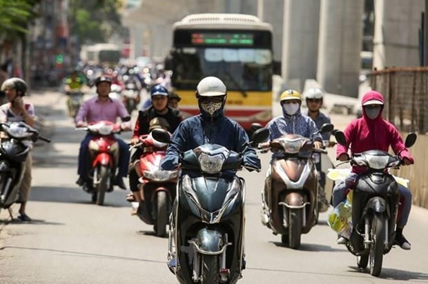 Thời tiết 4/7: Hà Nội có mây, chiều tối và đêm có mưa rào và dông vài nơi; ngày nắng Thời tiết 4/7: Hà Nội có mây, chiều tối và đêm có mưa rào và dông vài nơi; ngày nắng