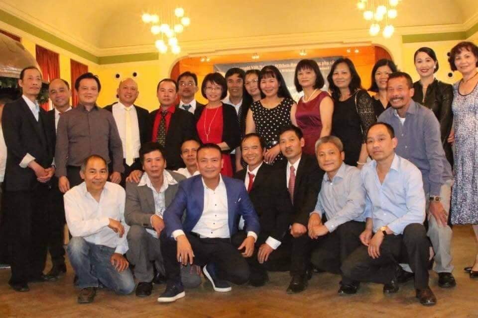 Người Việt gặp mặt nhân dịp kỷ niệm 35 năm hợp tác lao động Việt Nam-Đức Người Việt gặp mặt nhân dịp kỷ niệm 35 năm hợp tác lao động Việt Nam-Đức
