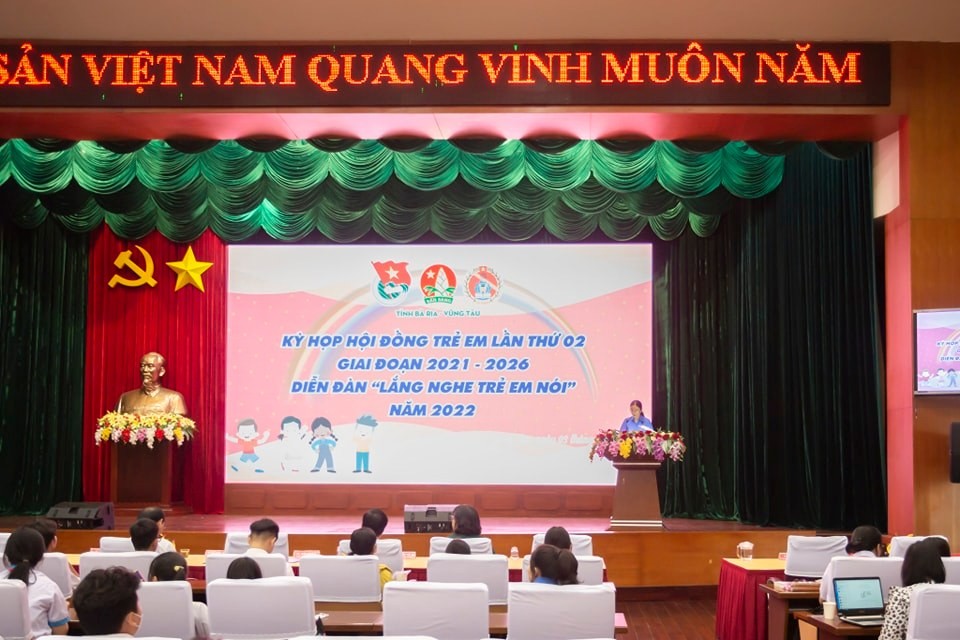 Hơn 200 học sinh Bà Rịa Vũng Tàu cùng tham gia "Điều em muốn nói" Hơn 200 học sinh Bà Rịa Vũng Tàu cùng tham gia "Điều em muốn nói"