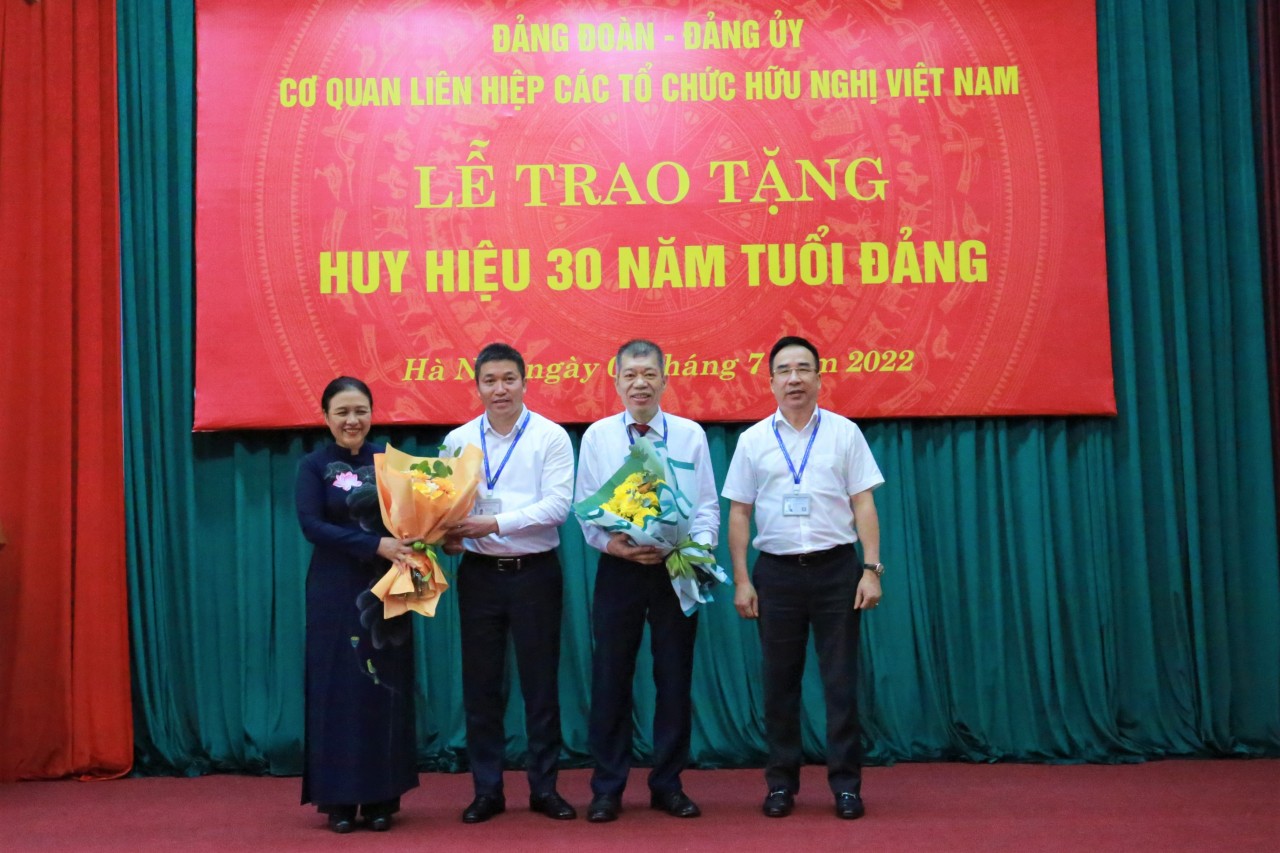 PHan Anh Sơn, ủy viên đảng đoàn Nguyễn Văn Doanh, ủy viên đảng đoàn, Phó Chủ tịch PHan Anh Sơn, ủy viên đảng đoàn Nguyễn Văn Doanh, ủy viên đảng đoàn, Phó Chủ tịch