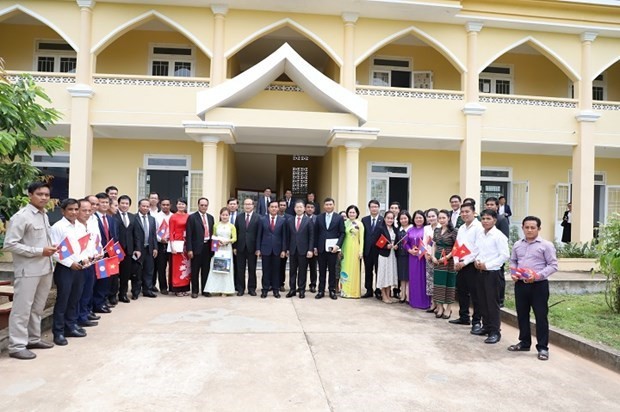 Da Nang Helps Laos' Xekong Province Train High-Quality Human Resources Da Nang Helps Laos' Xekong Province Train High-Quality Human Resources