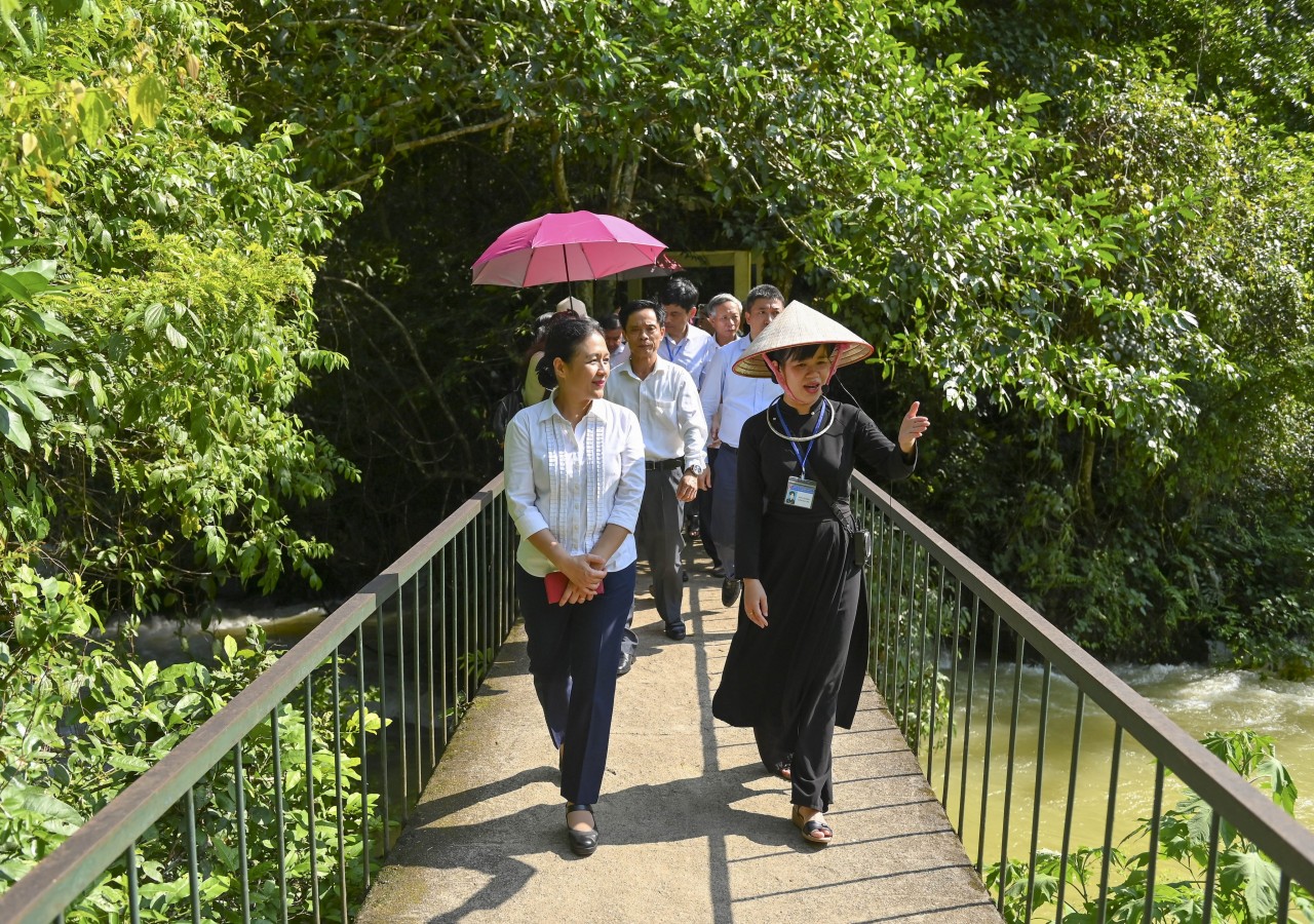 Nhiều cơ hội phát triển hợp tác kinh tế, du lịch ở Cao Bằng Nhiều cơ hội phát triển hợp tác kinh tế, du lịch ở Cao Bằng