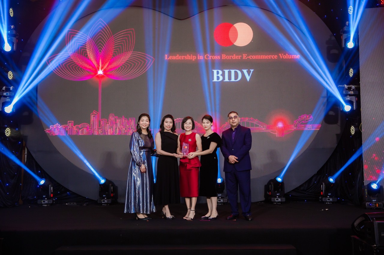 BIDV nhận 02 giải thưởng lớn của Mastercard BIDV nhận 02 giải thưởng lớn của Mastercard