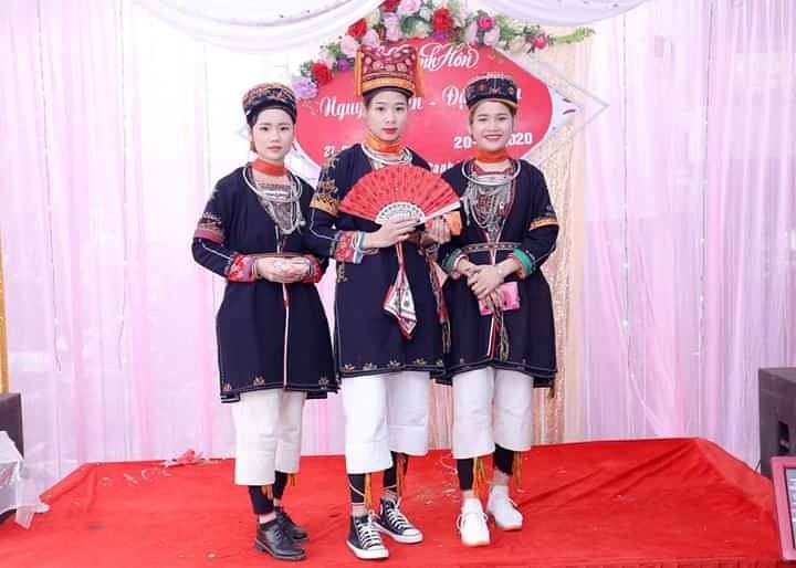 Độc đáo nghi thức đám cưới của người Dao quần trắng ở Yên Bái Độc đáo nghi thức đám cưới của người Dao quần trắng ở Yên Bái