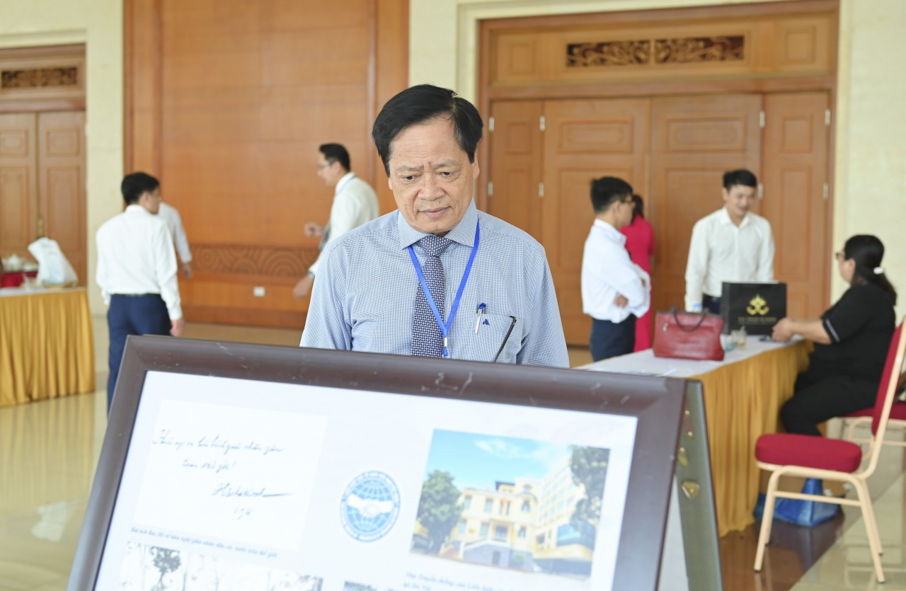 Những "trái ngọt" từ đối ngoại nhân dân Những "trái ngọt" từ đối ngoại nhân dân