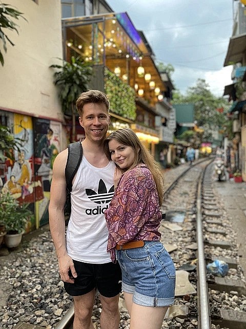 Polish couple's journey to the Northwest: Polish Tourists: When We Had Accidents, Vietnamese People Rushed to Help