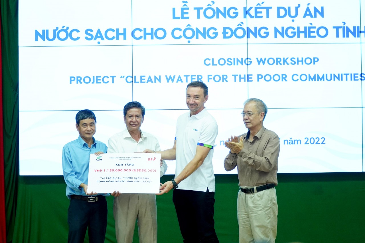 Sóc Trăng: 238 hộ gia đình nghèo ở nông thôn được tiếp cận nước sạch Sóc Trăng: 238 hộ gia đình nghèo ở nông thôn được tiếp cận nước sạch