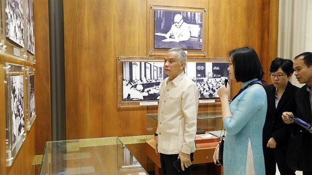 Bờ biển Thanh Hóa ngập trong rác thải Bờ biển Thanh Hóa ngập trong rác thải