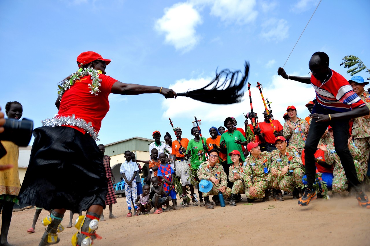 Lực lượng gìn giữ hòa bình Việt Nam ở Nam Sudan qua ống kính Nguyễn Á | Văn hóa | Vietnam+ (VietnamPlus) Lực lượng gìn giữ hòa bình Việt Nam ở Nam Sudan qua ống kính Nguyễn Á | Văn hóa | Vietnam+ (VietnamPlus)