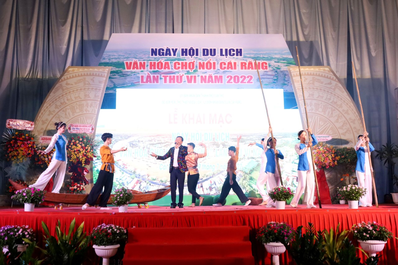 Chợ nổi Cái Răng - điểm đến hàng đầu của du khách khi đến Cần Thơ