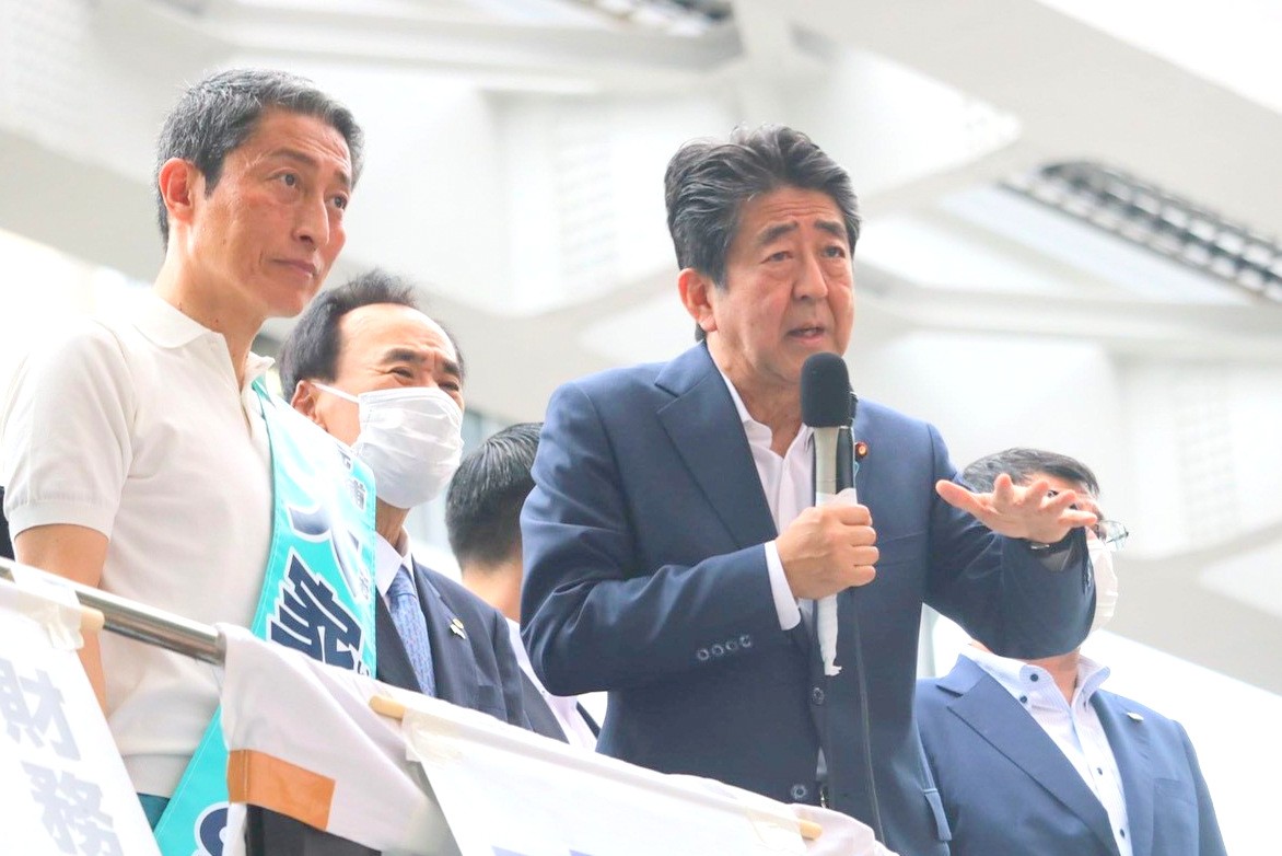 Người Việt tại Nhật Bản kể chuyện xuống đường gặp cựu Thủ tướng Abe Shinzo Người Việt tại Nhật Bản kể chuyện xuống đường gặp cựu Thủ tướng Abe Shinzo