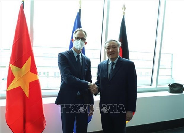 Chief Justice of Supreme People's Court Visits Germany, France Chief Justice of Supreme People's Court Visits Germany, France