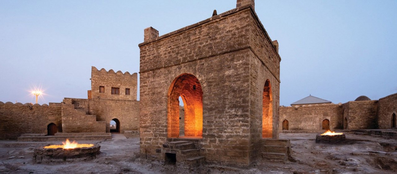 Azerbaijan: 9 địa điểm du lịch nổi tiếng ở Thủ đô Baku Azerbaijan: 9 địa điểm du lịch nổi tiếng ở Thủ đô Baku