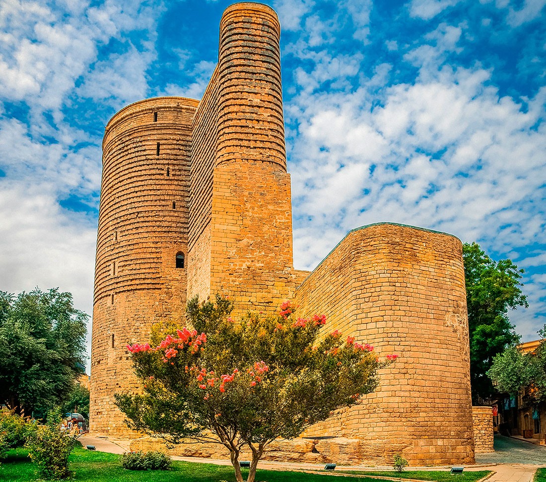 Azerbaijan: 9 địa điểm du lịch nổi tiếng ở Thủ đô Baku Azerbaijan: 9 địa điểm du lịch nổi tiếng ở Thủ đô Baku