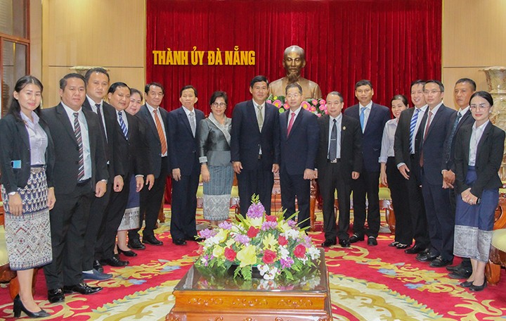 Chia sẻ kinh nghiệm hữu ích, bài học quý báu để nâng cao hoạt động giữa Tòa án Đà Nẵng và Lào Chia sẻ kinh nghiệm hữu ích, bài học quý báu để nâng cao hoạt động giữa Tòa án Đà Nẵng và Lào