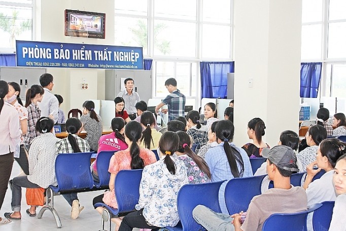 Còn trên 414.000 lao động chưa được hưởng hỗ trợ từ Quỹ Bảo hiểm thất nghiệp Còn trên 414.000 lao động chưa được hưởng hỗ trợ từ Quỹ Bảo hiểm thất nghiệp