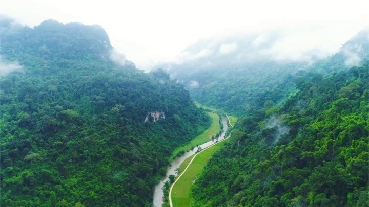 Jump into the Largest Freshwater Lake in Vietnam
