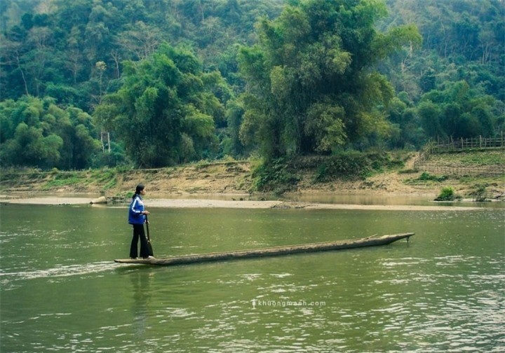 Jump into the Largest Freshwater Lake in Vietnam