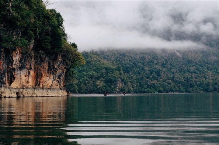 Jump into the Largest Freshwater Lake in Vietnam