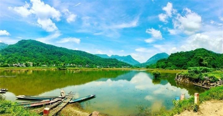 Jump into the Largest Freshwater Lake in Vietnam