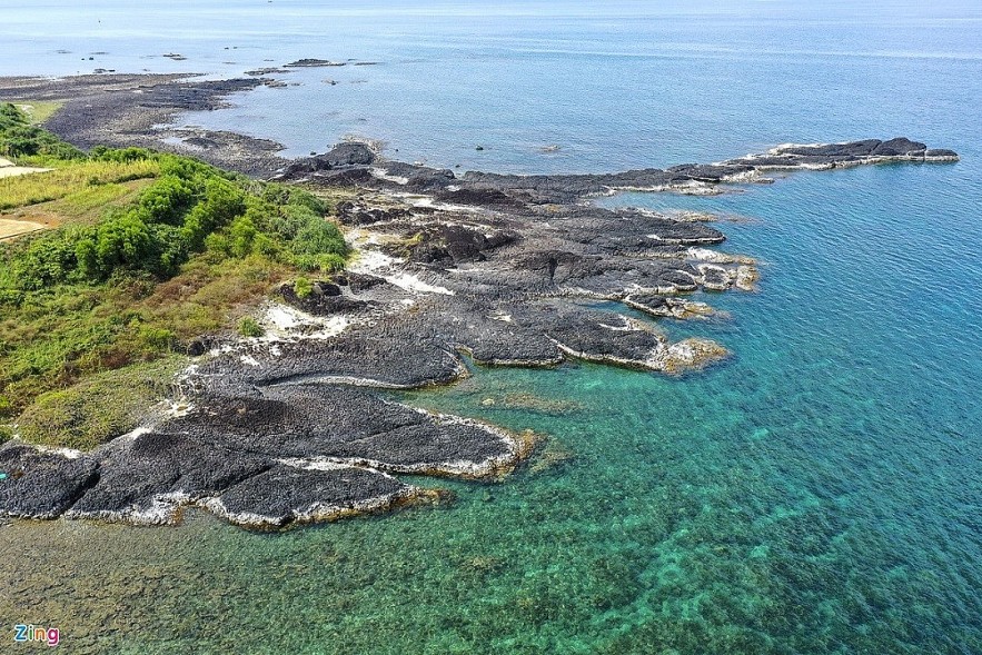 The masterpiece of open-air coral reef in Ganh Yen The masterpiece of open-air coral reef in Ganh Yen