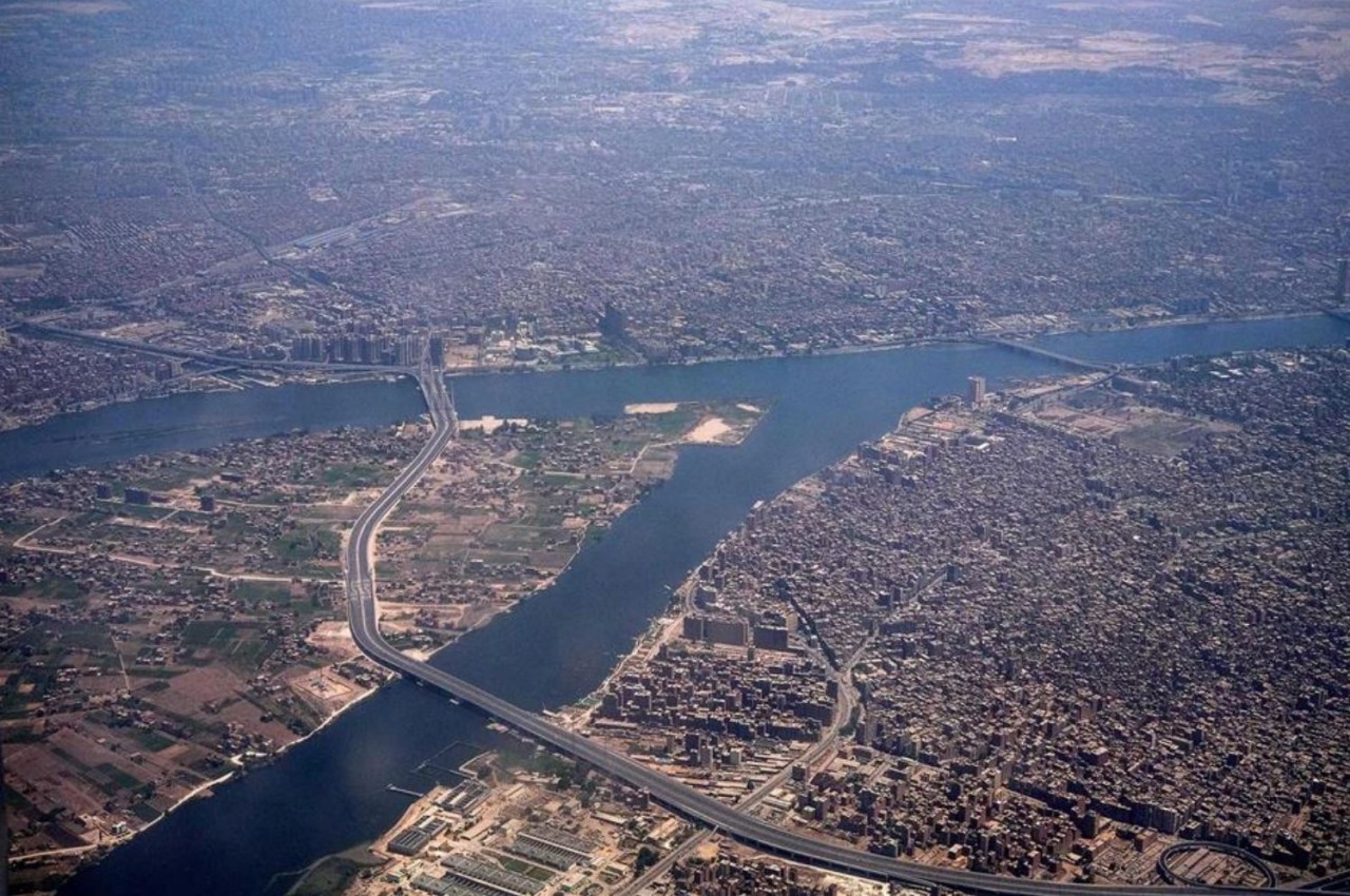 Amazing Record-Breaking Bridges over the World Amazing Record-Breaking Bridges over the World