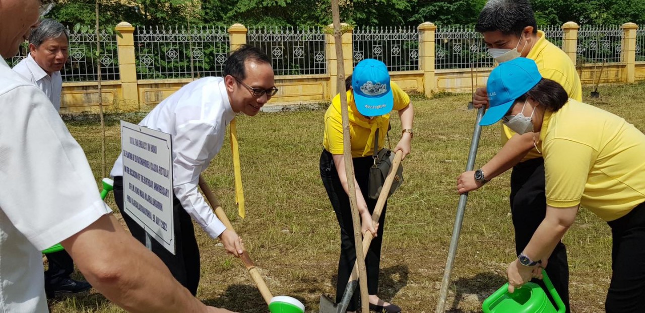 Thailand’s National Flower Trees Planted in Vinh Phuc Province Thailand’s National Flower Trees Planted in Vinh Phuc Province
