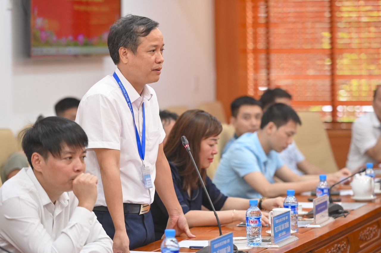 PGS.TS Mai Xuân Trường - Hiệu trưởng trường Đại học Sư phạm Thái Nguyên PGS.TS Mai Xuân Trường - Hiệu trưởng trường Đại học Sư phạm Thái Nguyên