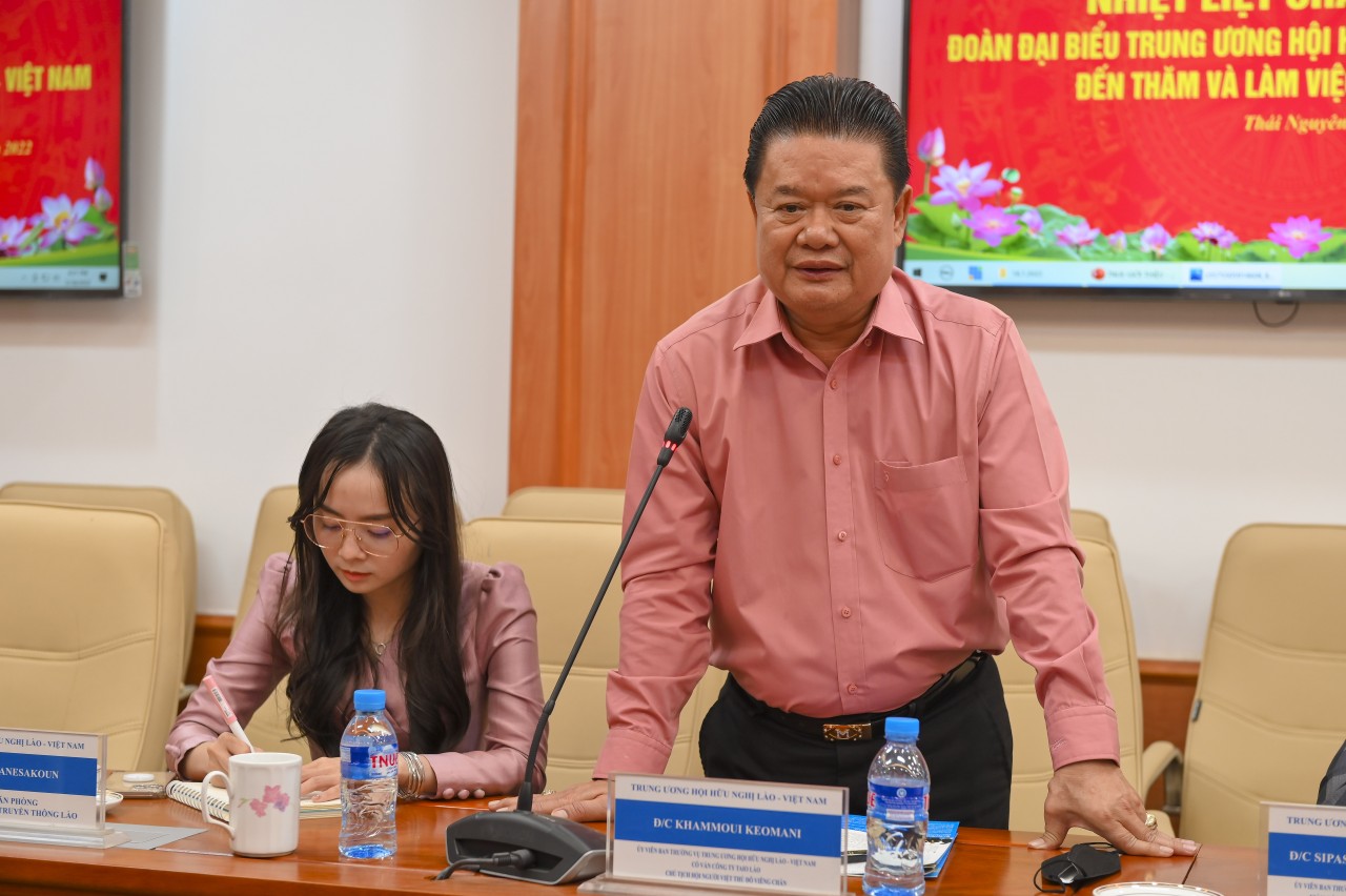 Ông Khamoui Keomani, trưởng đoàn Trung ương Hội hữu nghị Lào - Việt Nam phát biểu tại buổi làm việc tại trường Đại học Sư phạm Thái Nguyên (Ảnh: Nguyễn Tùng). Ông Khamoui Keomani, trưởng đoàn Trung ương Hội hữu nghị Lào - Việt Nam phát biểu tại buổi làm việc tại trường Đại học Sư phạm Thái Nguyên (Ảnh: Nguyễn Tùng).