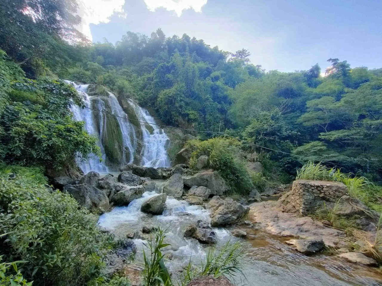 Mai Chau - The Ideal Weekend Retreat from the City Du Lich Around: Mai Chau - The Ideal Weekend Retreat from the City