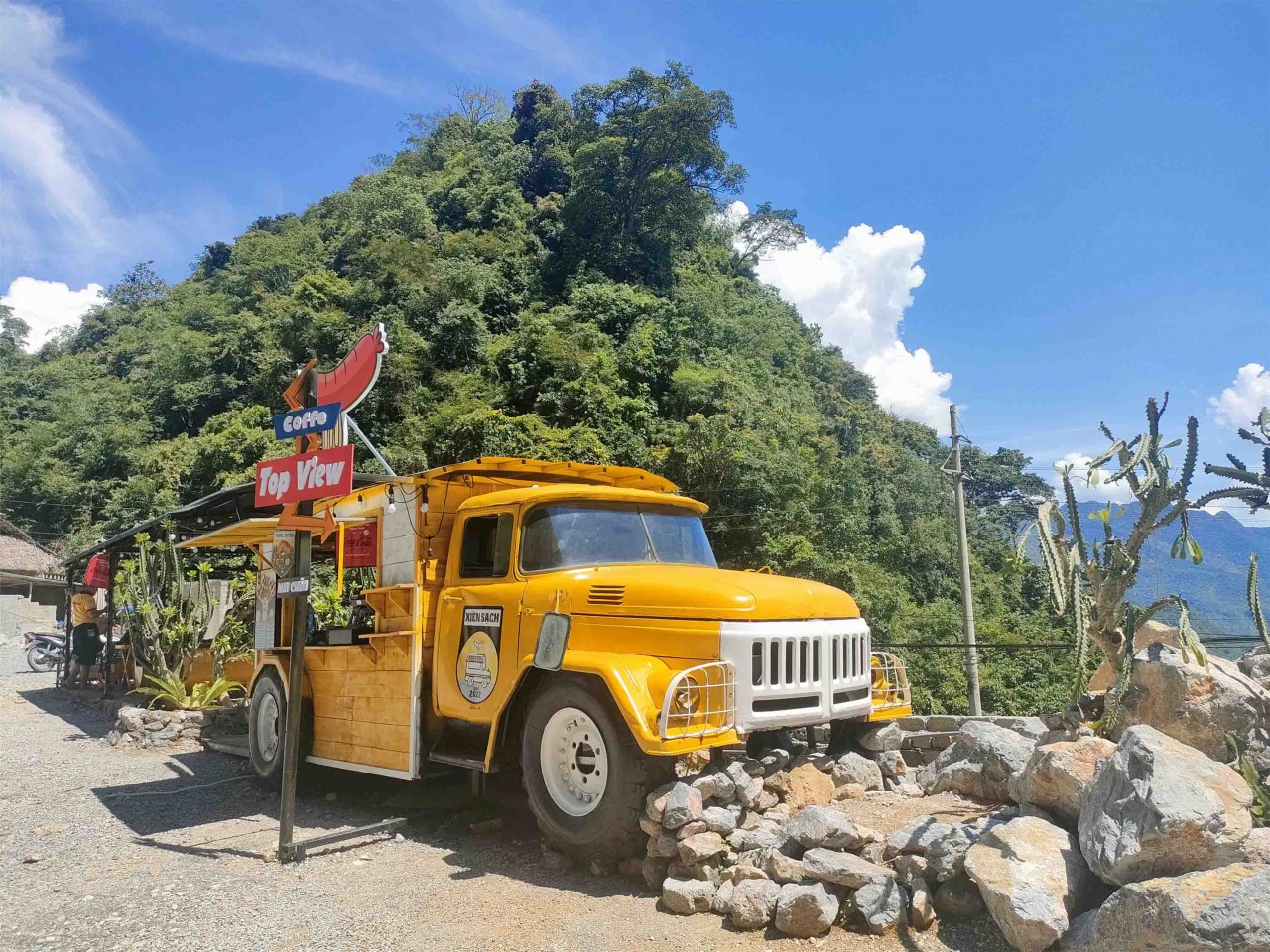 Mai Chau - The Ideal Weekend Retreat from the City Du Lich Around: Mai Chau - The Ideal Weekend Retreat from the City