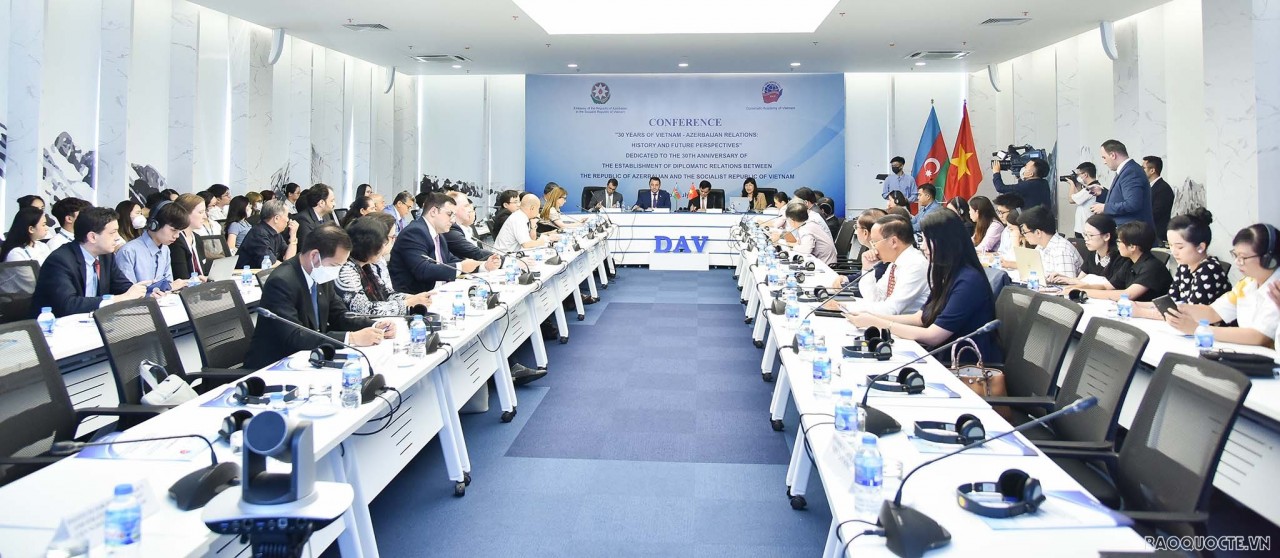 Việt Nam - Azerbaijan: 30 năm quan hệ phát triển bền vững và hữu nghị Việt Nam - Azerbaijan: 30 năm quan hệ phát triển bền vững và hữu nghị