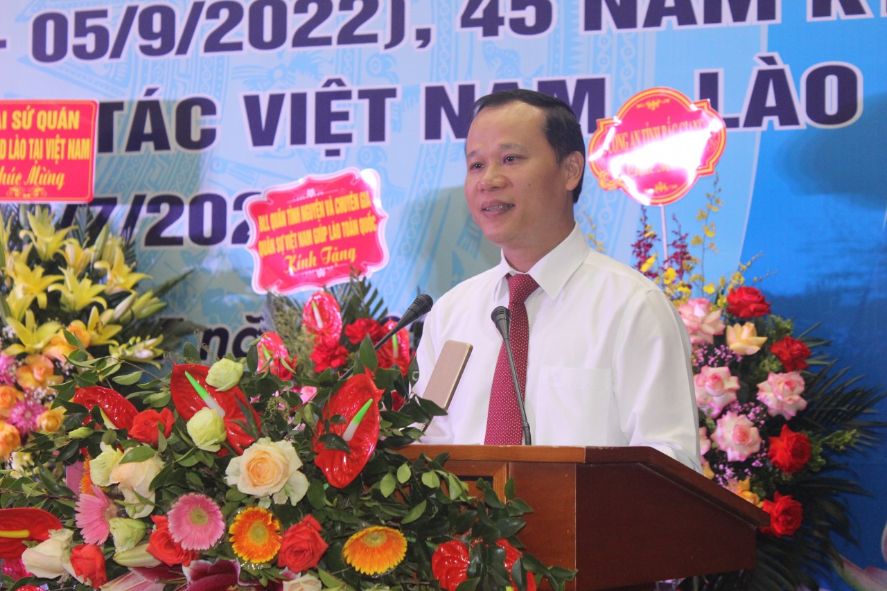 phát biểu tại lễ kỷ niệm. phát biểu tại lễ kỷ niệm.
