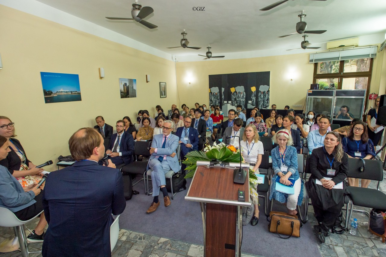 Luật của Đức về nghĩa vụ thẩm định doanh nghiệp trong chuỗi cung ứng và những tác động của nó đối với các doanh nghiệp Việt Nam Luật của Đức về nghĩa vụ thẩm định doanh nghiệp trong chuỗi cung ứng và những tác động của nó đối với các doanh nghiệp Việt Nam