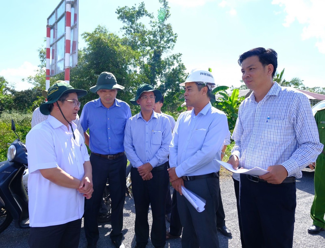 Cần Thơ khẩn trương triển khai khắc phục các điểm mất an toàn giao thông Cần Thơ khẩn trương triển khai khắc phục các điểm mất an toàn giao thông