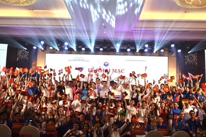 Sôi động Lễ khai mạc Trại hè Việt Nam 2022 Sôi động Lễ khai mạc Trại hè Việt Nam 2022