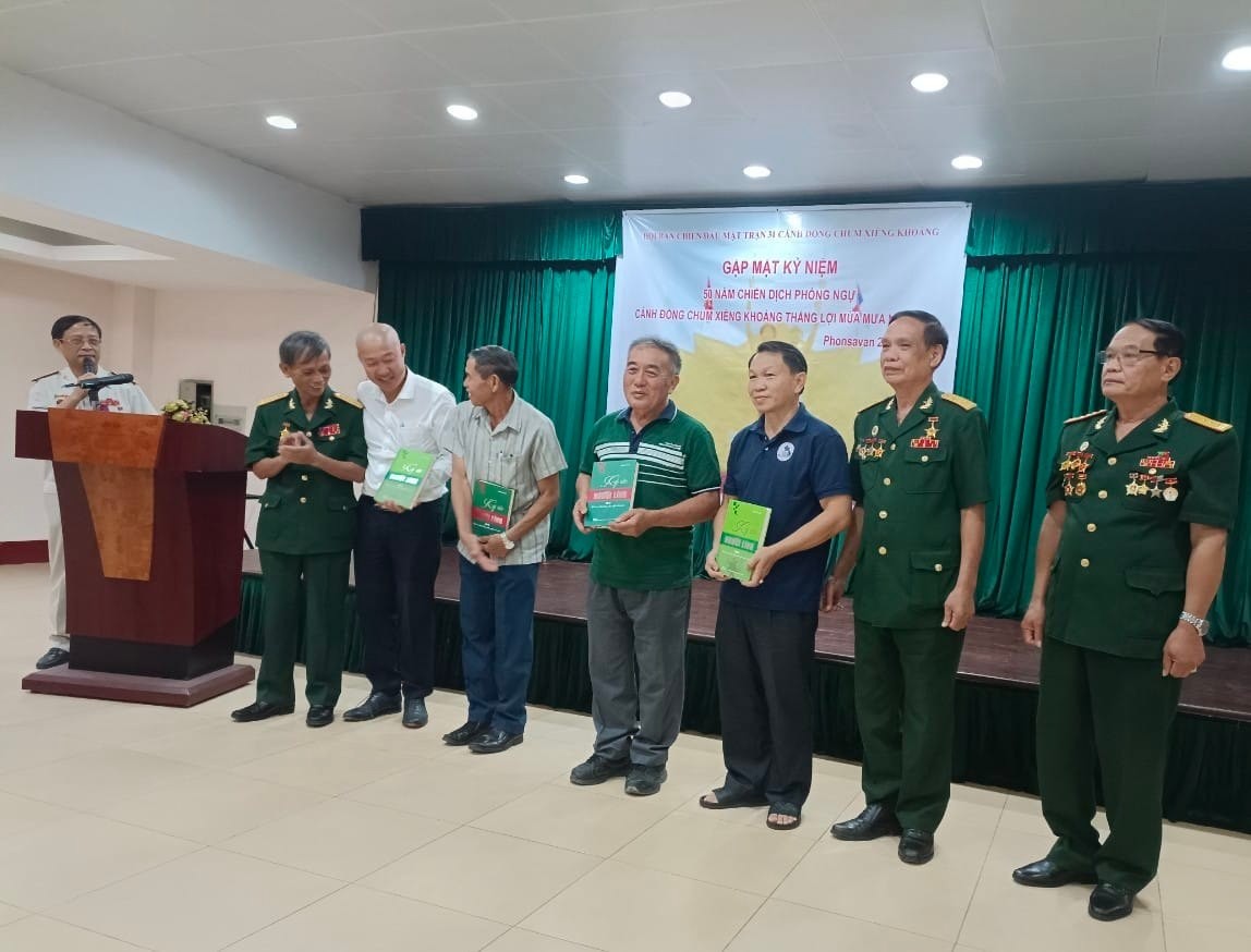 Gặp mặt kỷ niệm 50 năm chiến dịch phòng ngự Cánh Đồng Chum Xiêng Khoảng thắng lợi mùa mưa năm 1972 Gặp mặt kỷ niệm 50 năm chiến dịch phòng ngự Cánh Đồng Chum Xiêng Khoảng thắng lợi mùa mưa năm 1972