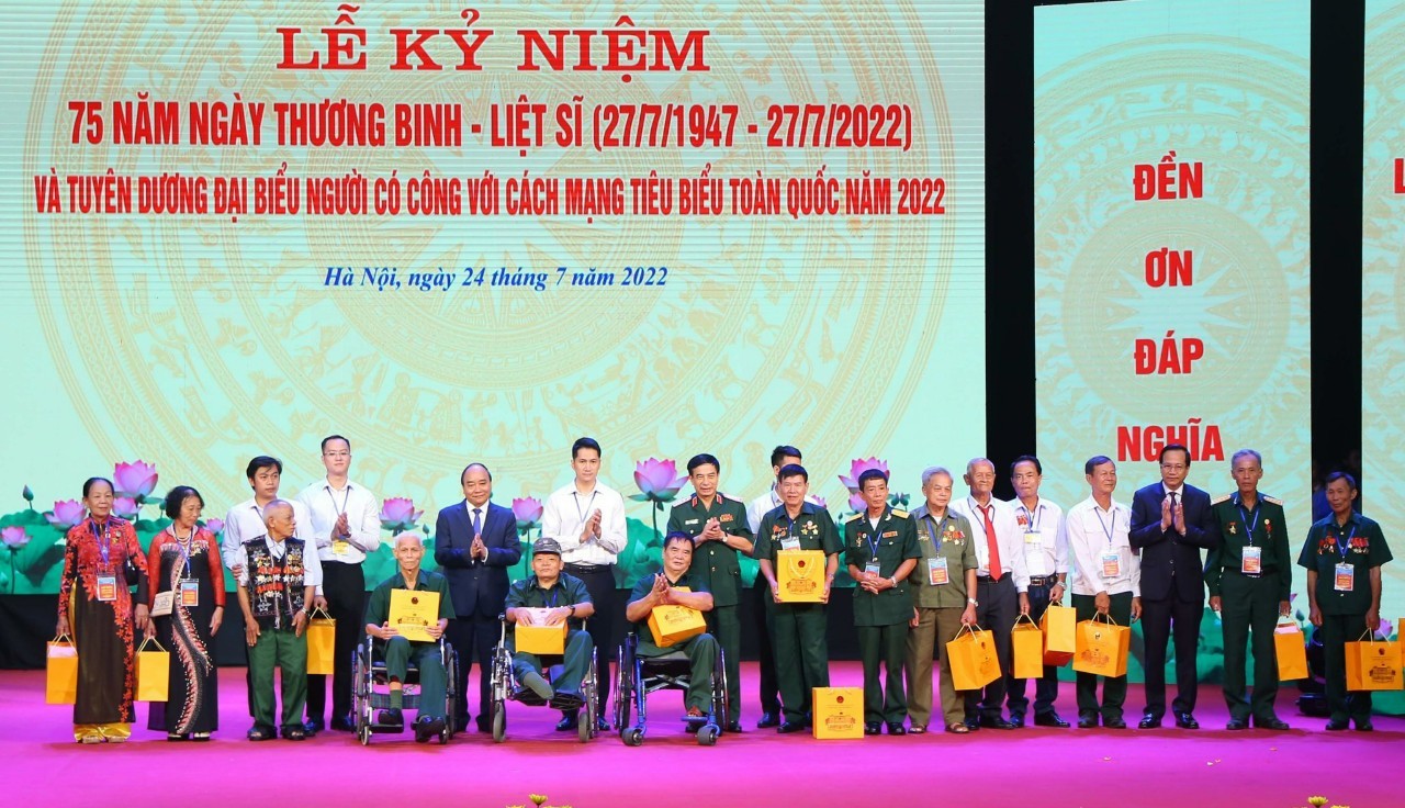 Tổ chức trọng thể Lễ kỷ niệm 75 năm Ngày Thương binh - Liệt sĩ và tuyên dương người có công với cách mạng