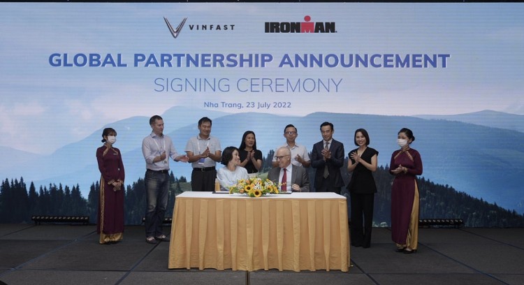 VinFast và IRONMAN công bố hợp tác toàn cầu VinFast và IRONMAN công bố hợp tác toàn cầu