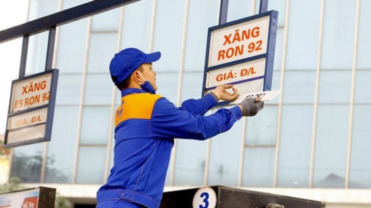Nghiên cứu, đề xuất giảm các loại thuế, phí liên quan đến xăng dầu, tiêu dùng Nghiên cứu, đề xuất giảm các loại thuế, phí liên quan đến xăng dầu, tiêu dùng
