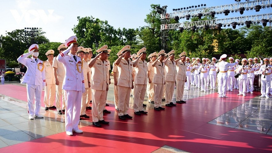 Party, State Leaders Commemorate Heroes, Martyrs Party, State Leaders Commemorate Heroes, Martyrs