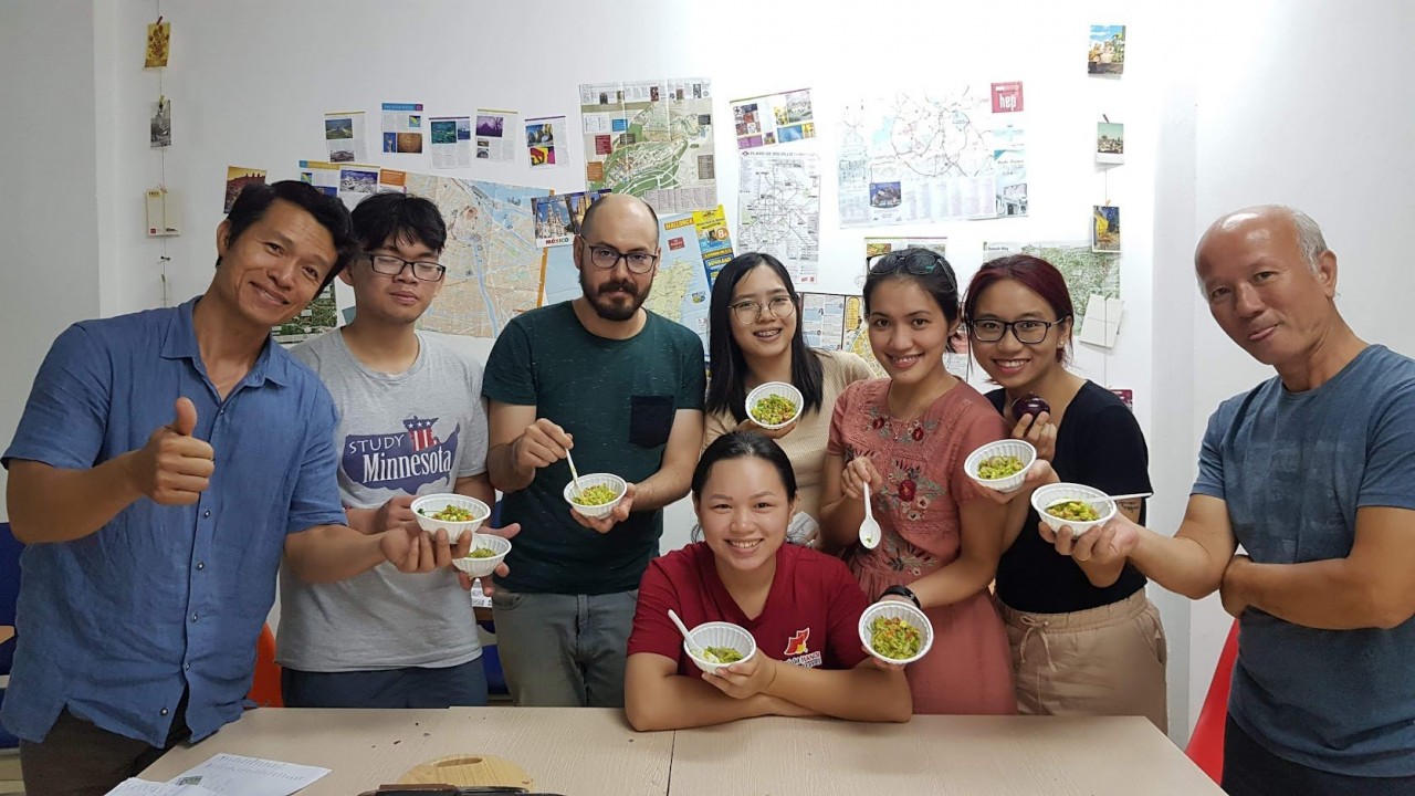 Phật tử Daniel (Colombia): “Sự hy sinh của các liệt sĩ vì hoà bình là vô giá” Phật tử Daniel (Colombia): “Sự hy sinh của các liệt sĩ vì hoà bình là vô giá”