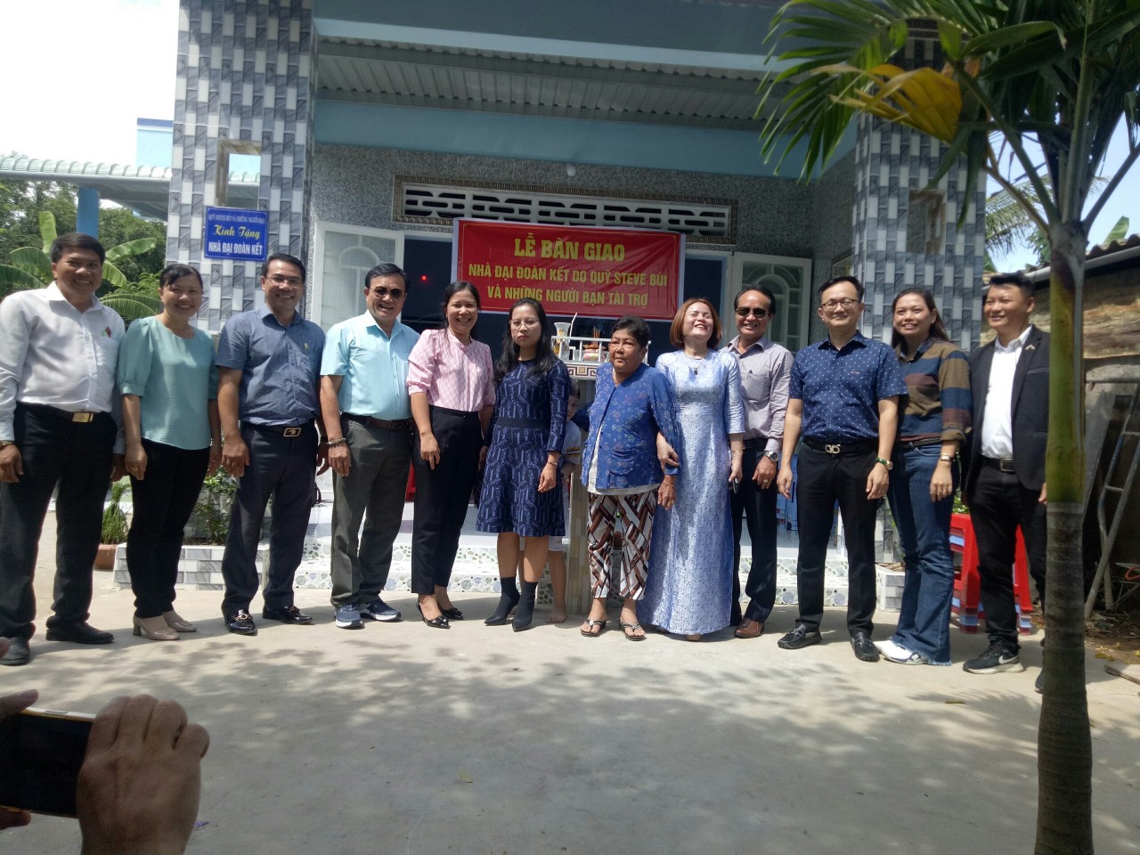 Kiều bào tặng 3 căn nhà đại đoàn kết cho hộ có hoàn cảnh khó khăn tại Tiền Giang Kiều bào tặng 3 căn nhà đại đoàn kết cho hộ có hoàn cảnh khó khăn tại Tiền Giang