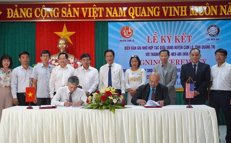 TP. Cal-Nev-Ari và huyện Cam Lộ hợp tác đưa cây dược liệu sang thị trường Hoà Kỳ TP. Cal-Nev-Ari và huyện Cam Lộ hợp tác đưa cây dược liệu sang thị trường Hoà Kỳ