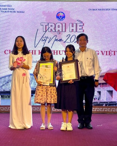 Trại hè Việt Nam 2022: Lan tỏa tình yêu tiếng Việt qua cuộc thi kể chuyện Trại hè Việt Nam 2022: Lan tỏa tình yêu tiếng Việt qua cuộc thi kể chuyện