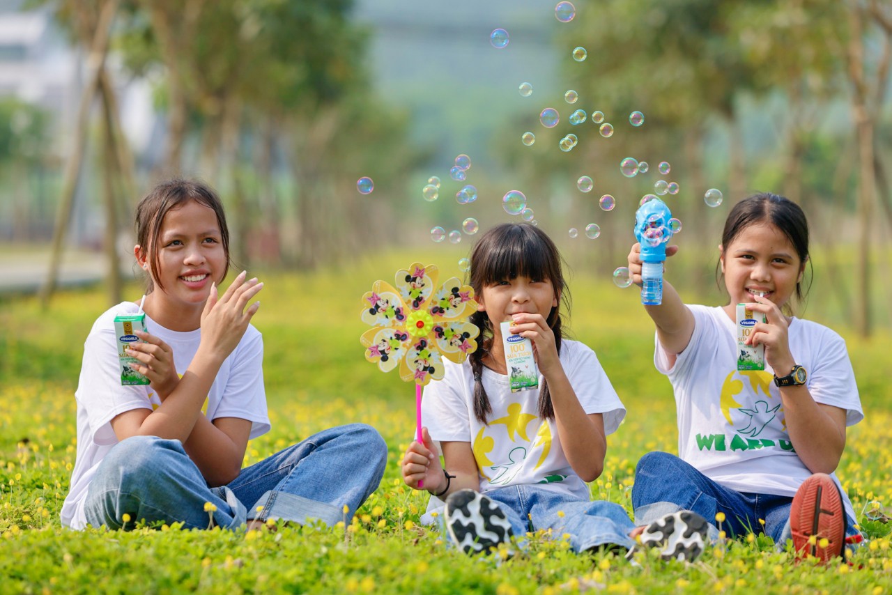 Những khoảnh khắc đẹp trên hành trình của Quỹ sữa Vươn cao Việt Nam năm thứ 15 Những khoảnh khắc đẹp trên hành trình của Quỹ sữa Vươn cao Việt Nam năm thứ 15