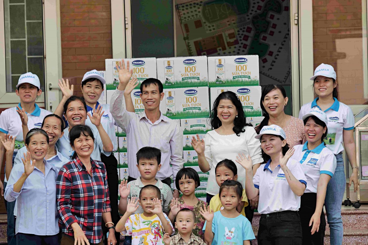 Những khoảnh khắc đẹp trên hành trình của Quỹ sữa Vươn cao Việt Nam năm thứ 15 Những khoảnh khắc đẹp trên hành trình của Quỹ sữa Vươn cao Việt Nam năm thứ 15